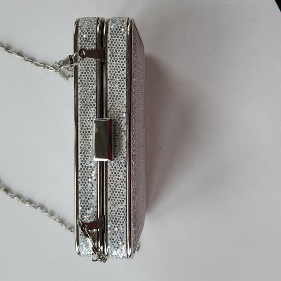 Silver clutch - Picture 5 of 8